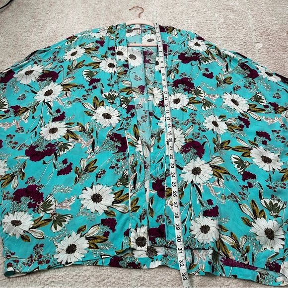 Victorias Secret Floral Kimono Open Front Cardigan Size XS/SM Bohemian Coverup - Picture 9 of 10